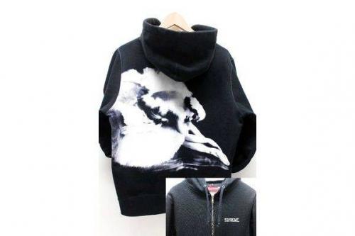 パーカーのバレリーナ