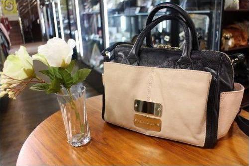 インポートのミュウミュウ