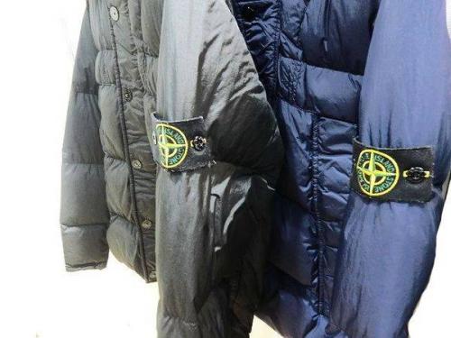 ストーンアイランドのダウン