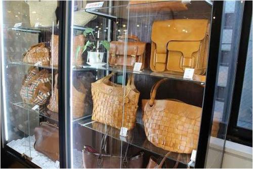 バッグのレザー