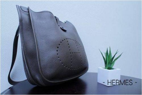 レディースのシューズ・バッグ