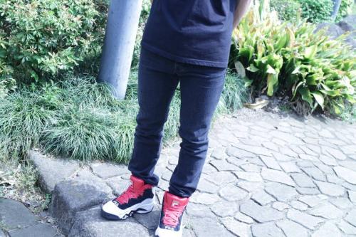 ボトムスのSAINT LAURENT