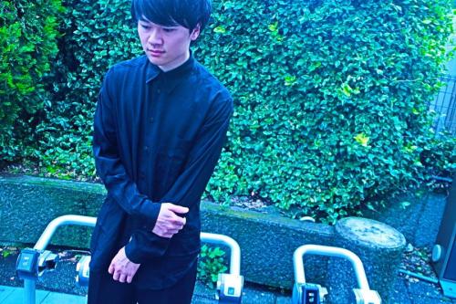 メンズのトップス