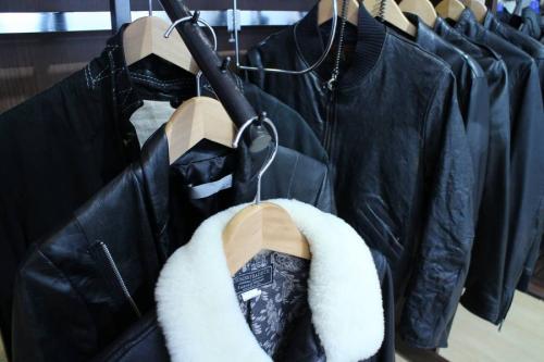 トップスのFACTOTUM