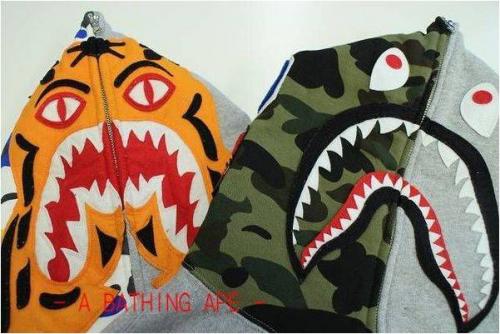 メンズのトップス