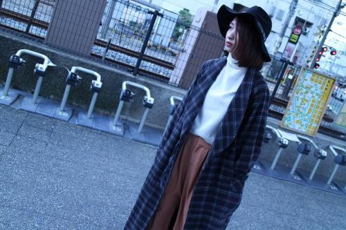 レディースのガウンコート