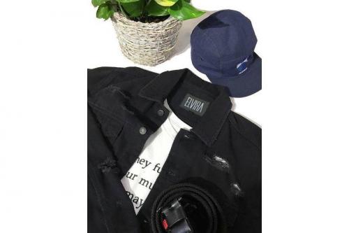 メンズのトップス