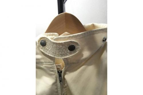 トップスのSTONEISLAND