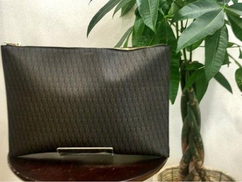 Saint Laurent（サン・ローラン）