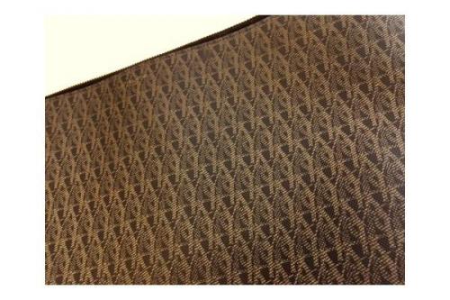 クラッチバッグの花柄