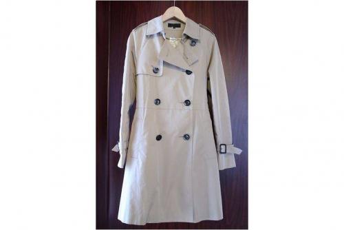 UNTITLEDのトレンチコート