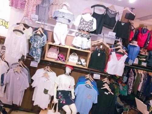 ポケットTシャツのキャミソール