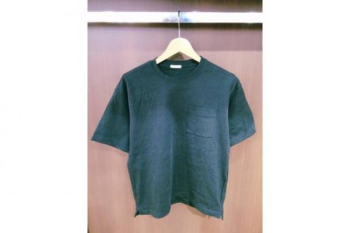 オフショルダーのコーデ