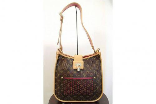 ルイヴィトンのショルダーバック