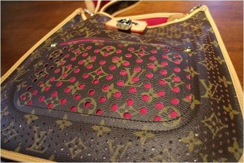 デイパックのモノグラム