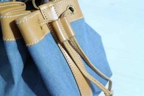 財布のスカーフ