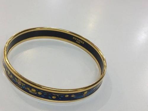 エルメスのバングル