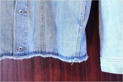 デニムのシャツ