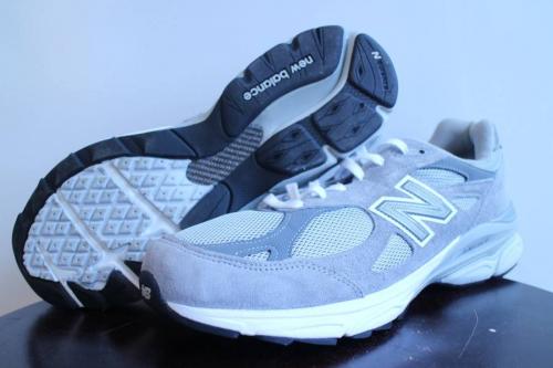NEW BALANCEのM990GL3