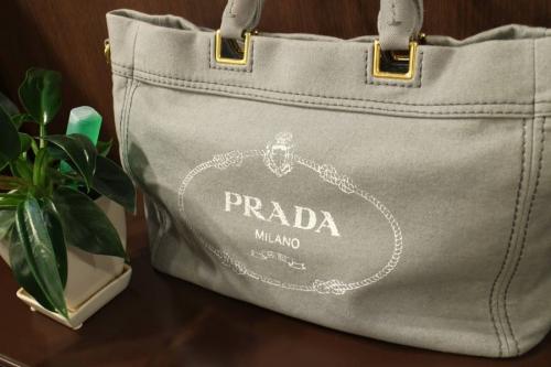 PRADAのプラダ