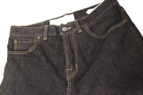 サルエルパンツのデニムパンツ