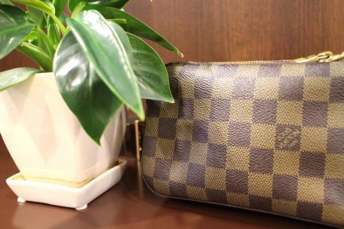 ルイヴィトンのLOUIS VUITTON