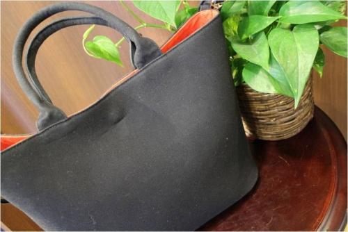 バッグのルブタン