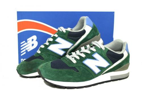 ニューバランスのスニーカー