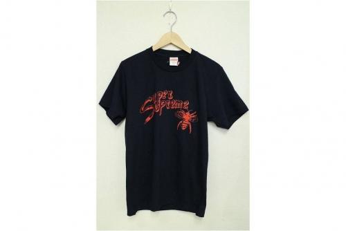 シュプリームのTシャツ