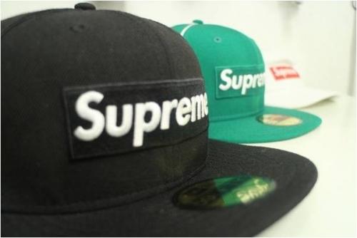 SUPREMEのシュプリーム