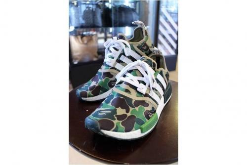 スニーカーのコラボ