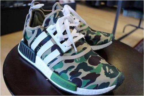 adidasのスニーカー