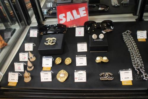 セールのサングラス