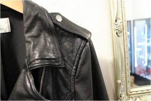 レザーのコーデ