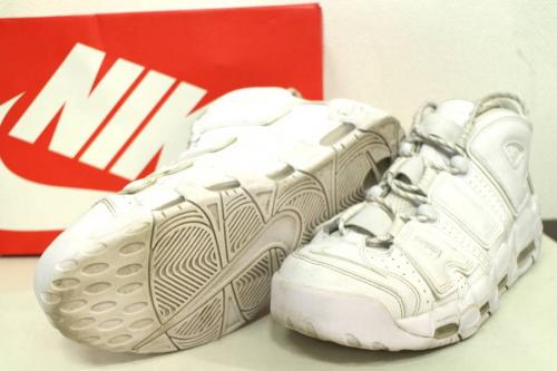 スニーカーのAIR MORE UPTEMPO