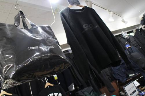 コム デ ギャルソン(COMME des GARCONS)ビニールトートバッグ