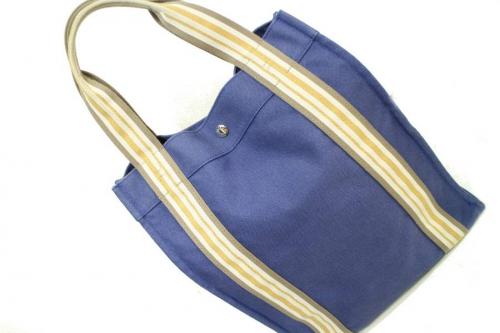 HERMESのキャンバストートバッグ