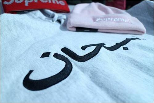 コムデギャルソンのボックスロゴ