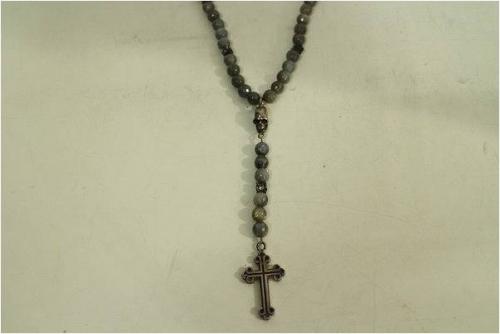 ネックレスのロザリオ