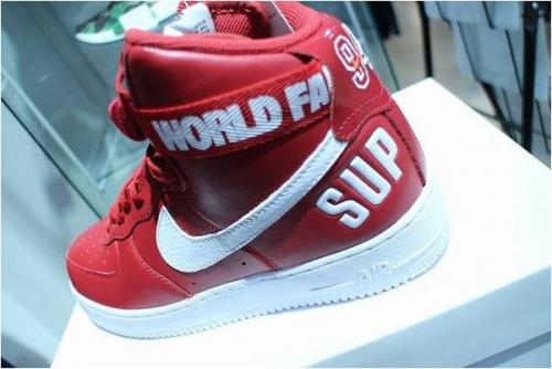 シュプリームの古着買取