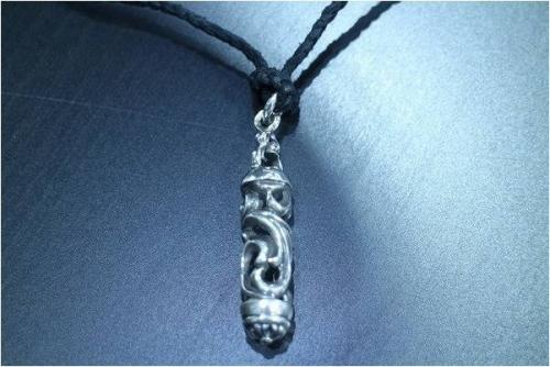 クロムハーツのローラーペンダントネックレス