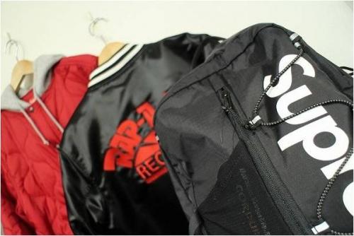 SUPREMEのシュプリーム