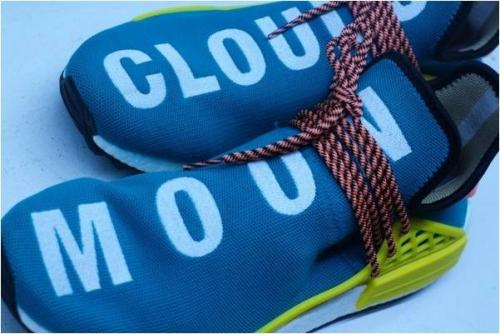 シューズ・バッグのスニーカー