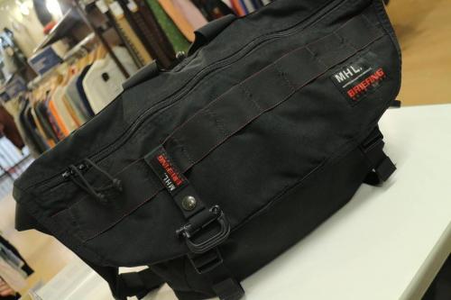 BRIEFINGのショルダーバッグ