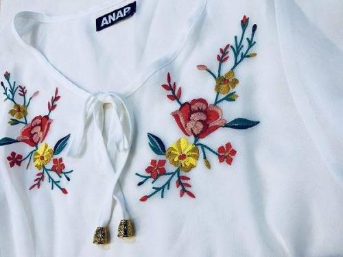 店舗からのお知らせの刺繍