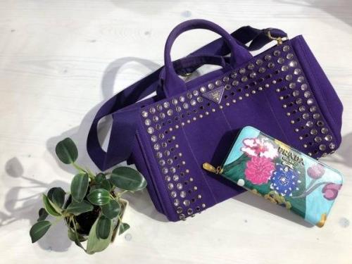買取入荷のPRADA