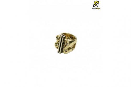 アクセサリーのバングル