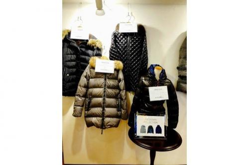 カナダグースのダウンコート