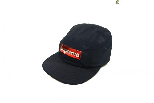 SUPREMEのシュプリーム
