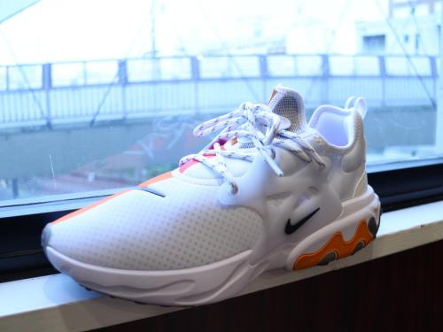 スニーカーの古着